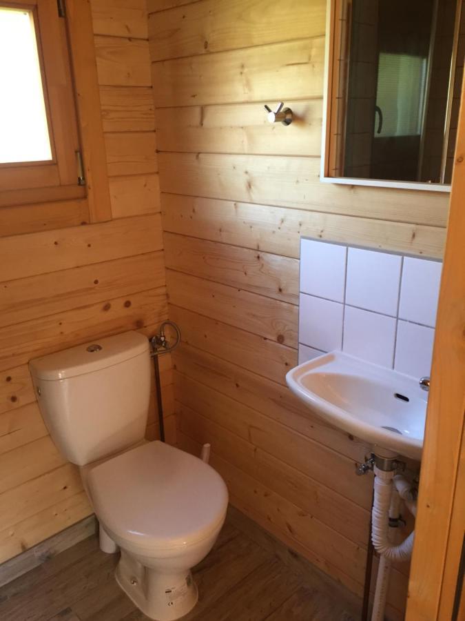 Pokoje I Domki Letniskowe Bros Dziwnów Exteriör bild