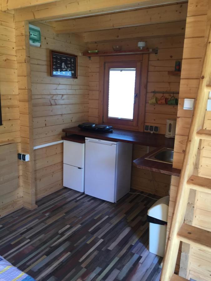 Pokoje I Domki Letniskowe Bros Dziwnów Exteriör bild